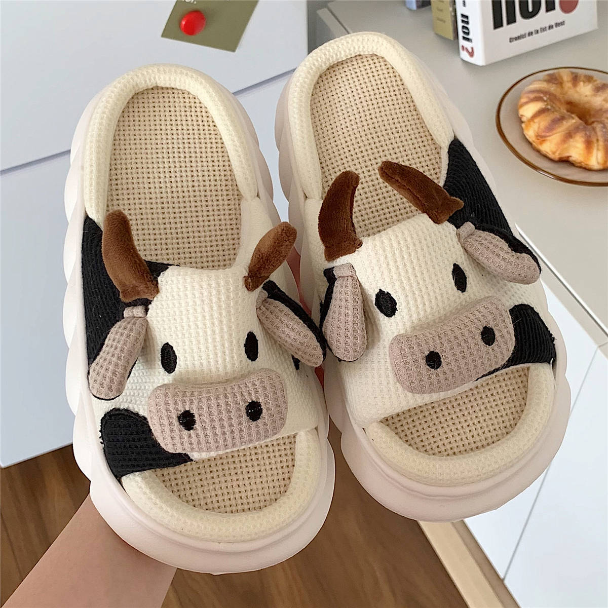 Cotton And Linen Cute Cartoon Dairy Cattle Mute Linen Slippers